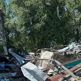 Наслідки обстрілу Кривого Рогу. Фото: місцева прокуратура