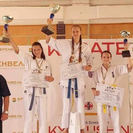 Абсолютний Чемпіонат України серед чоловіків та жінок та  Всеукраїнський турнір «Абсолютний чемпіон» серед дітей, юнаків та юніорів