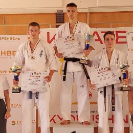 Абсолютний Чемпіонат України серед чоловіків та жінок та  Всеукраїнський турнір «Абсолютний чемпіон» серед дітей, юнаків та юніорів