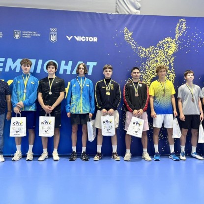 Николаевские бадминтонисты на чемпионате U-19, фото: Федерация бадминтона Николаевской области