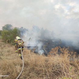 Пожарные ликвидируют пожары на Николаевщине, фото: ГСЧС Николаевской области