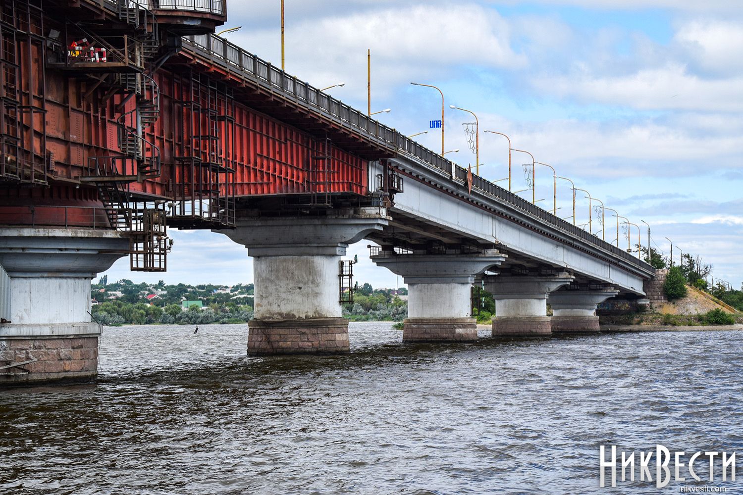 Варваровский мост в Николаеве. Архивное фото «НикВести»