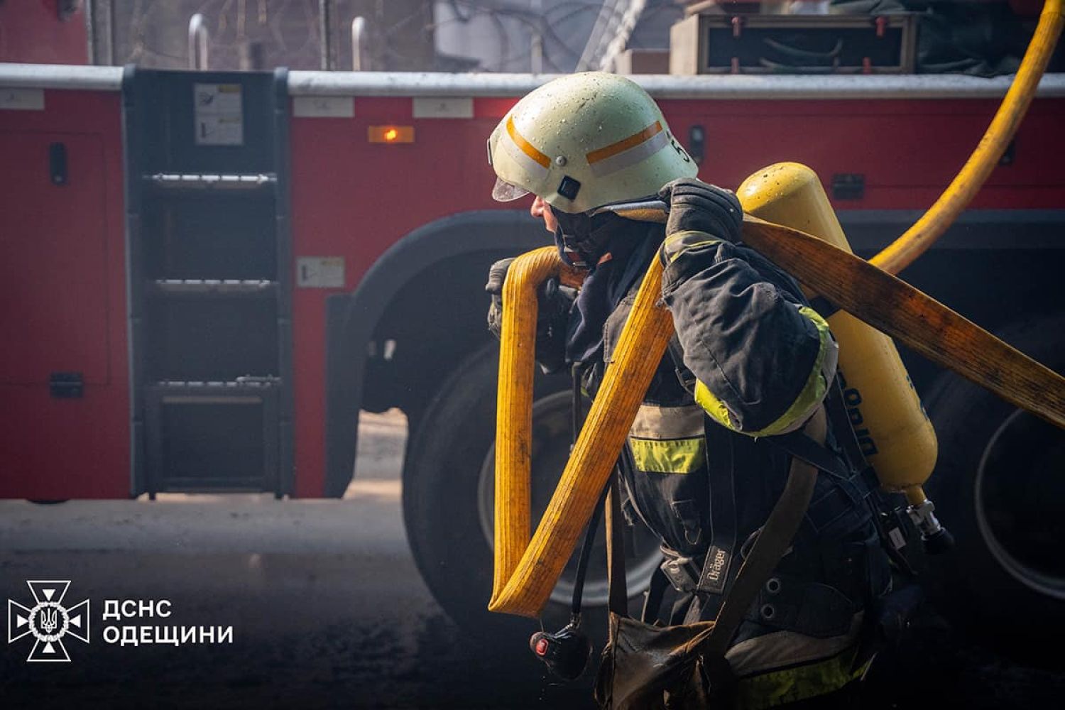 На Одещині ліквідували пожежу на підприємстві. Фото: ДСНС Одещини