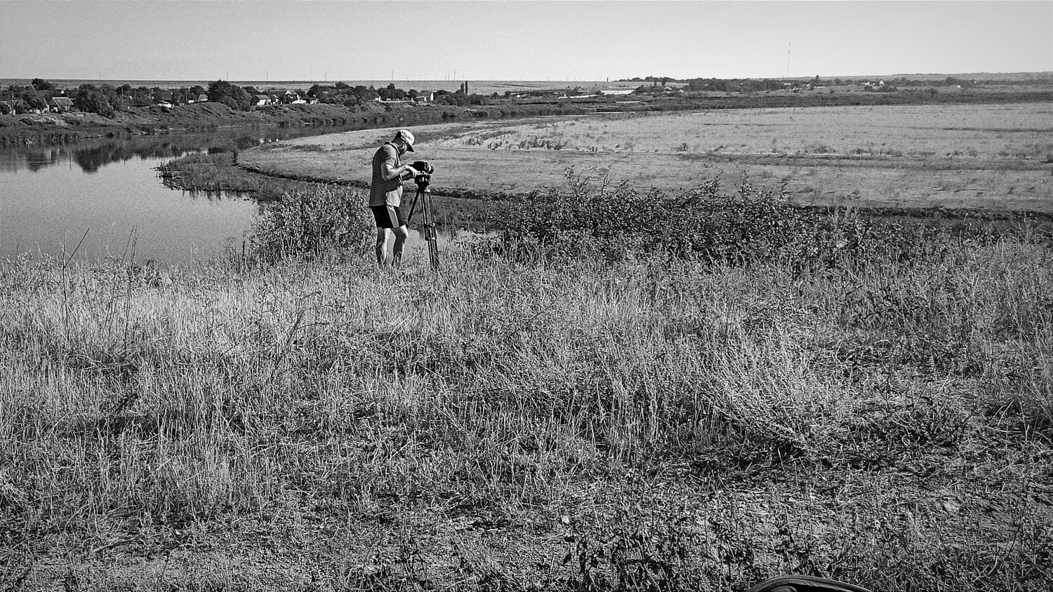 Work on a documentary film about Afanasiyivka, photo: Lesya Bakalets