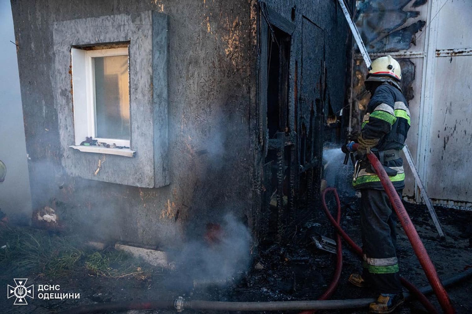 На Одещині сталась пожежа в складському приміщенні. Фото: ДСНС Одещини