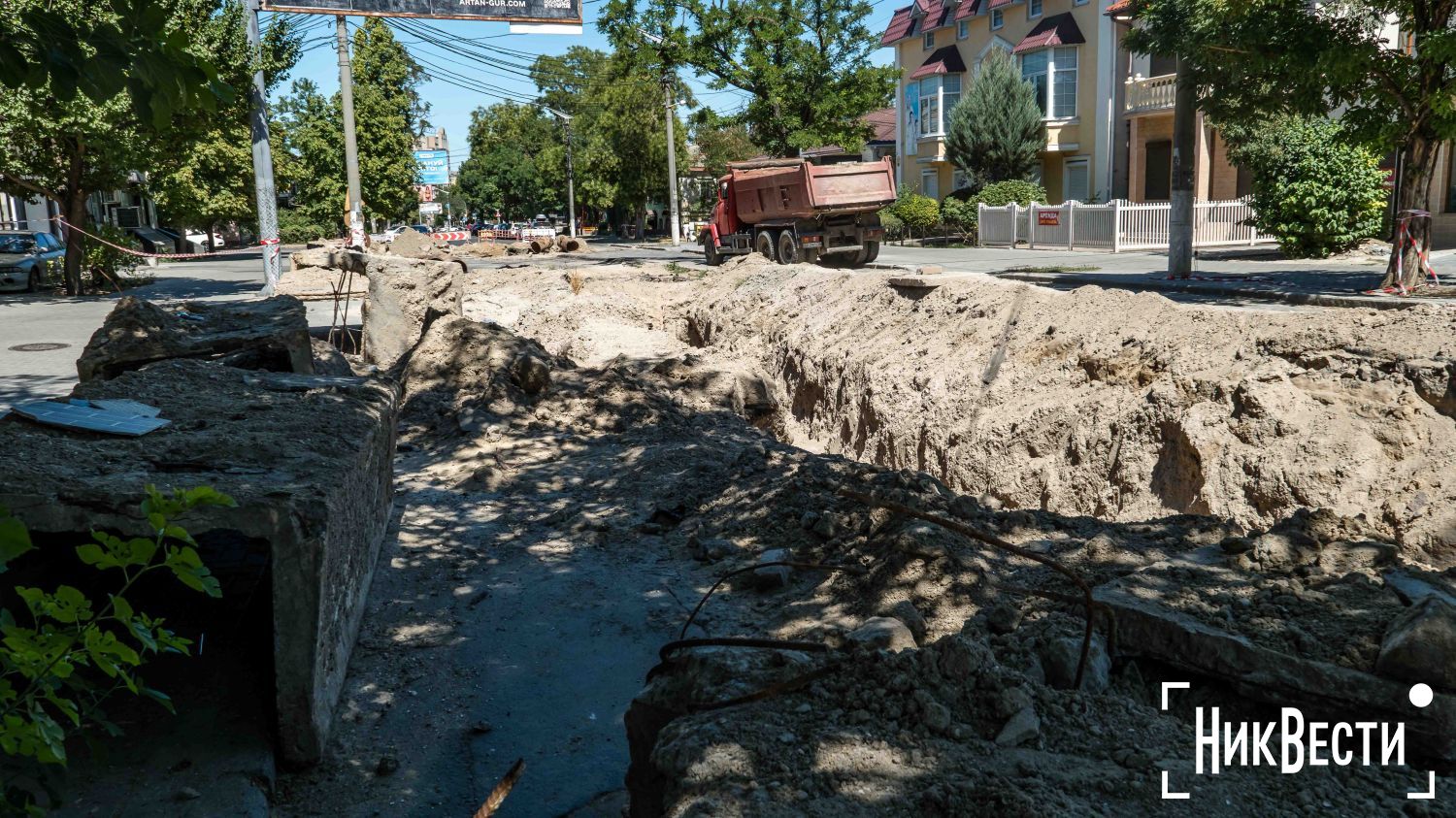 Работы по замене теплосетей на Московской и Дунаева, фото НикВести