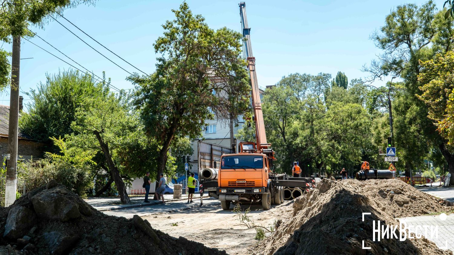 Роботи по заміні тепломереж на Московській та Дунаєва, фото НикВести