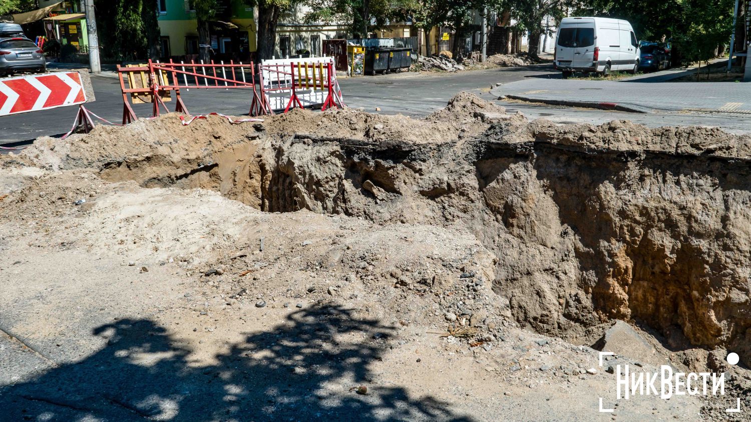 Работы по замене теплосетей на Московской и Дунаева, фото НикВести