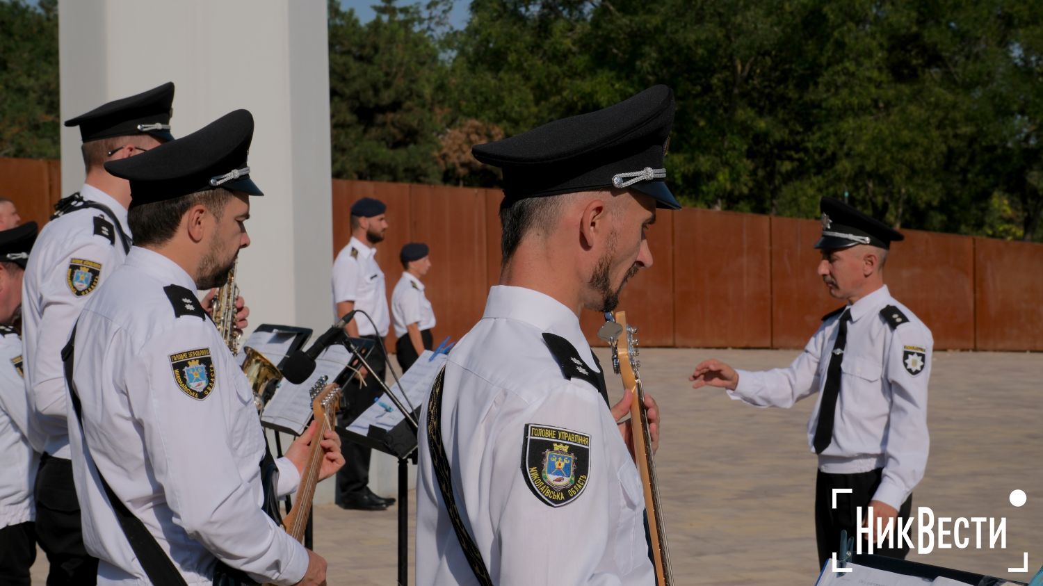 Церемонія підняття стяга до Дня Державного Прапора у Миколаєві. Фото «НикВести»