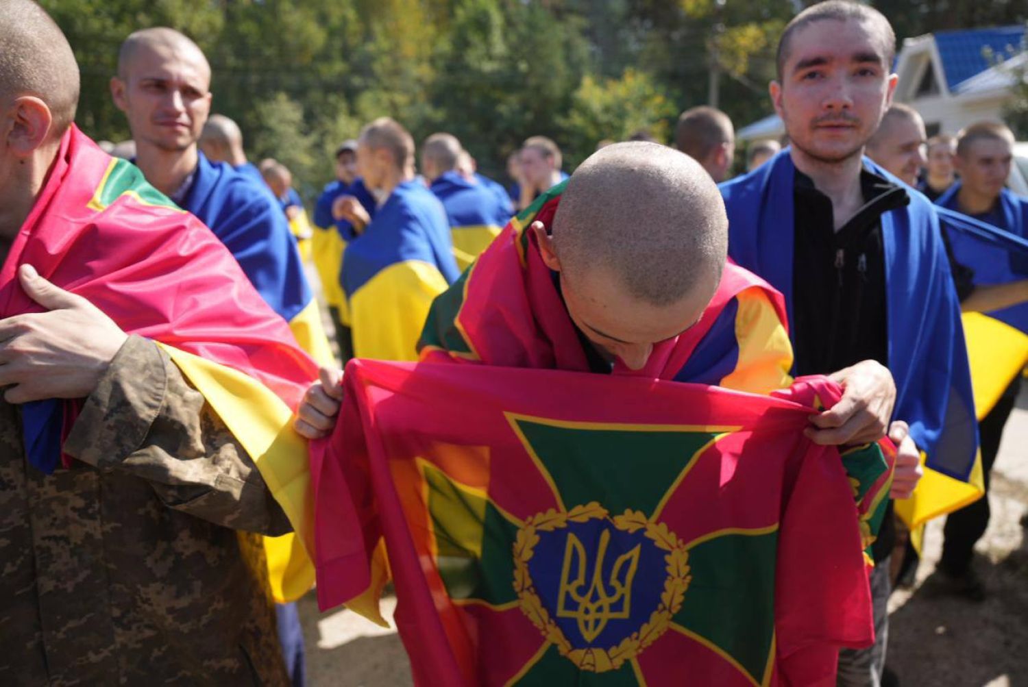 З російського полону повернули 115 українських військових. Фото зі сторінки Володимира Зеленського