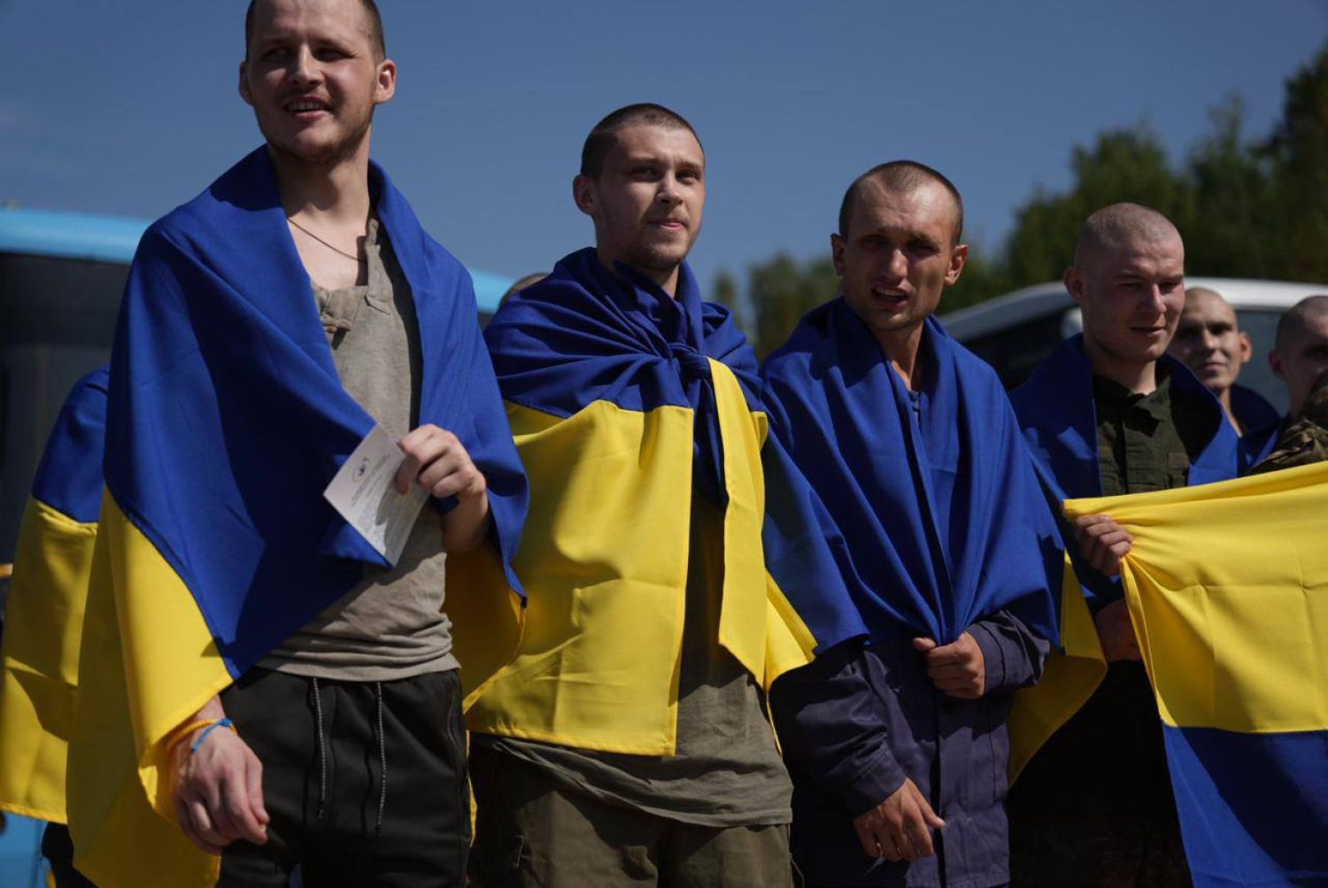 115 Ukrainian soldiers were returned from Russian captivity. Photo from the page of Volodymyr Zelenskyi