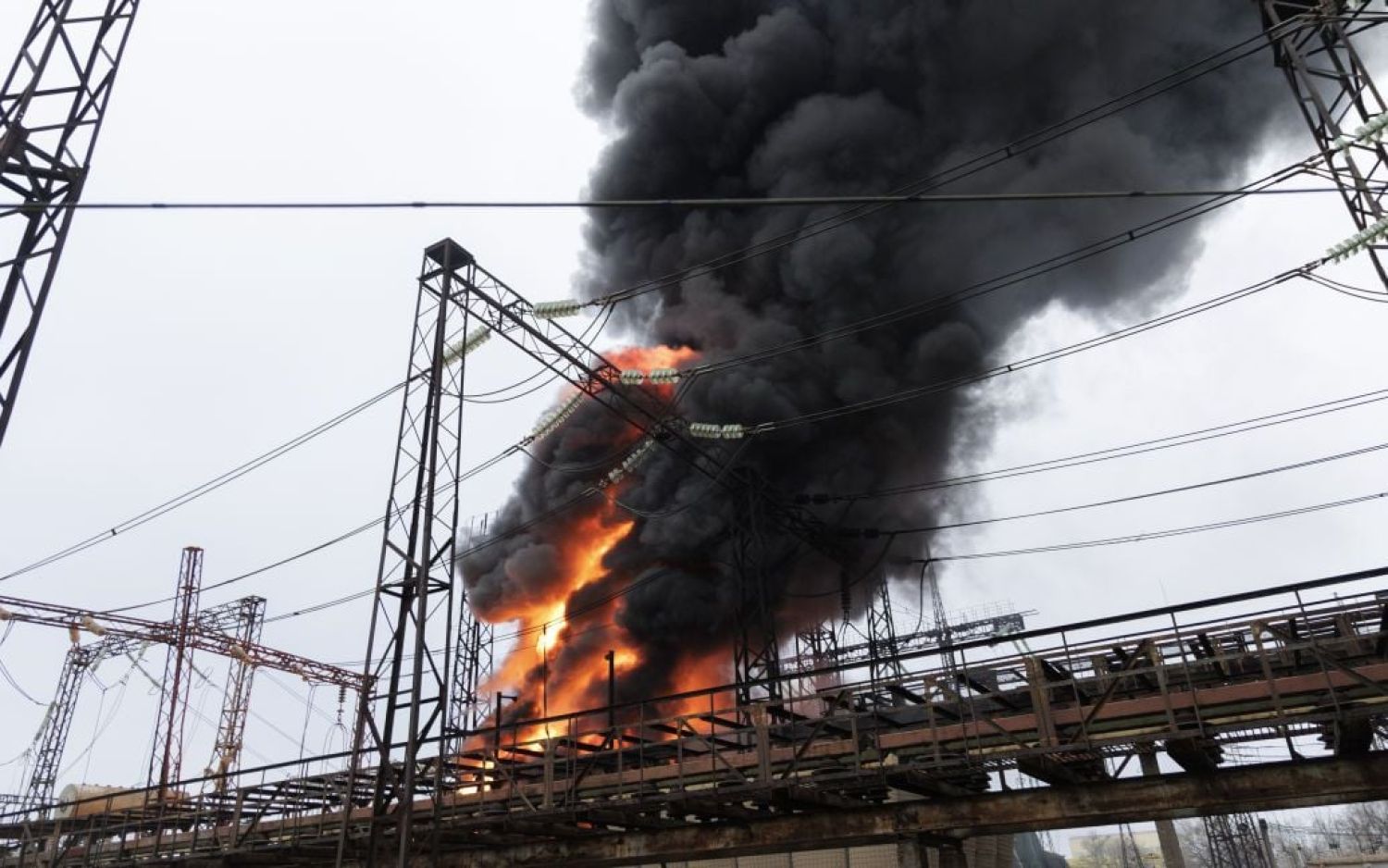 Impact on the energy facility. / Photo: Associated Press