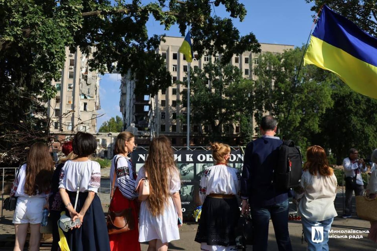 Шествие в вышиванках ко Дню независимости в Николаеве. Фото Николаевского горсовета