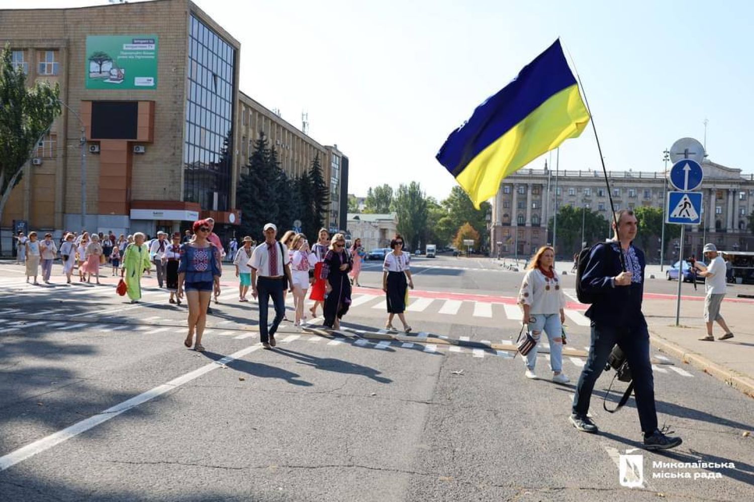 Хода у вишиванках до Дні незалежності у Миколаєві. Фото Миколаївської міськради