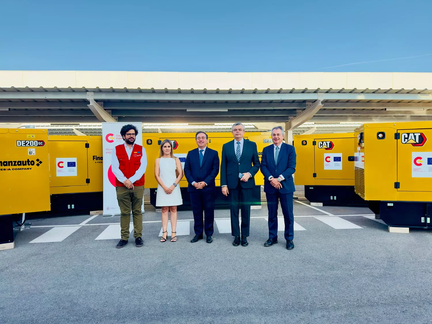 Ukraine received seven powerful electric generators from Spain. Photo: Embassy of Ukraine in Spain