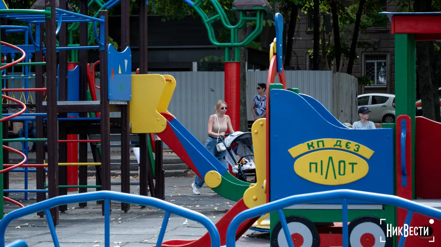 Children's playground on Naberezhnaya Street in the center of Mykolaiv, August 2024, photo «NykVesty"