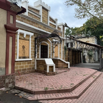 The building where the Antrekot restaurant used to be. Photo «NikVesti"