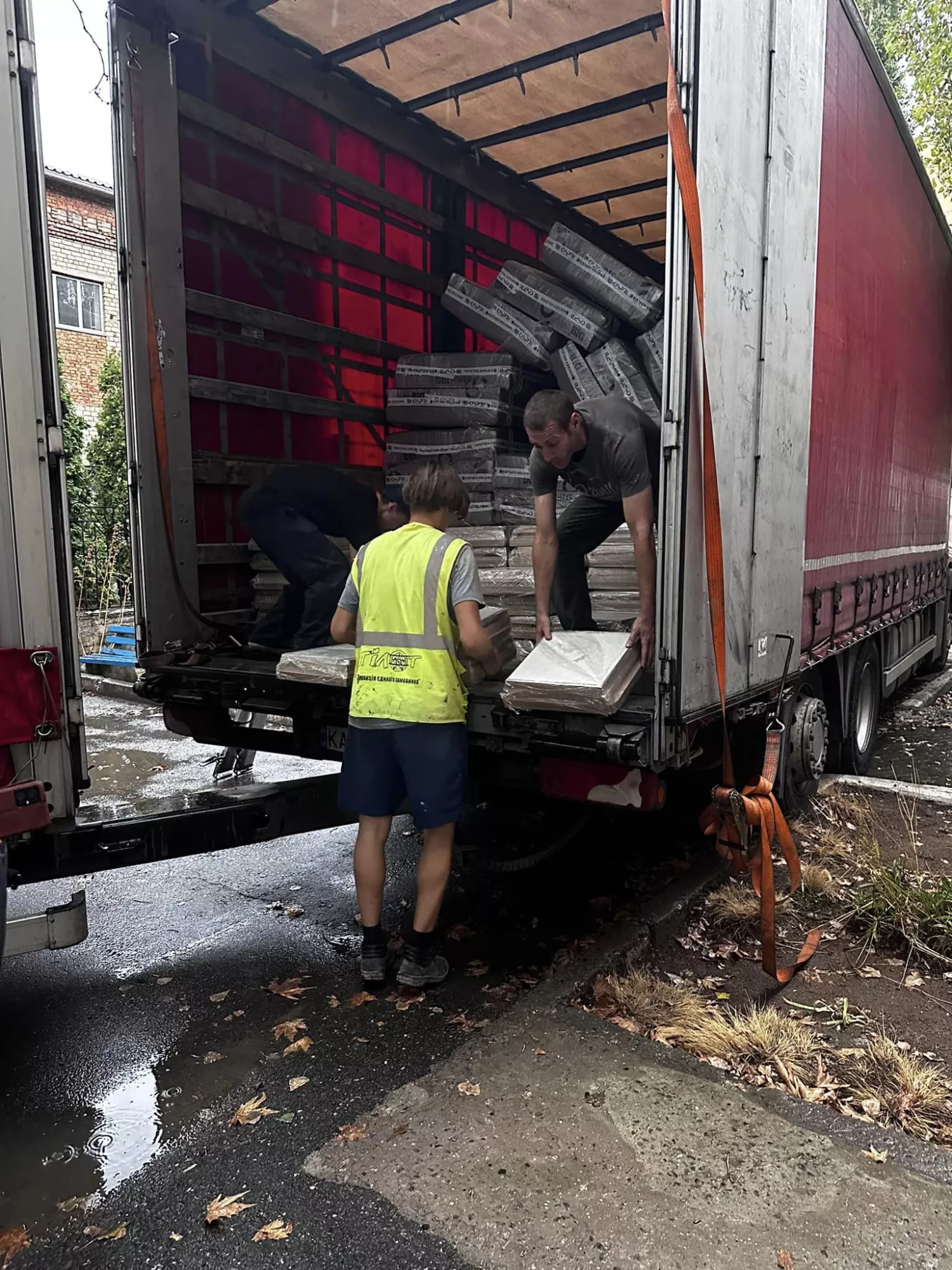 Данська організація обладнала меблями гуртожиток для ВПО, фото: «Агенція розвитку Миколаєва»