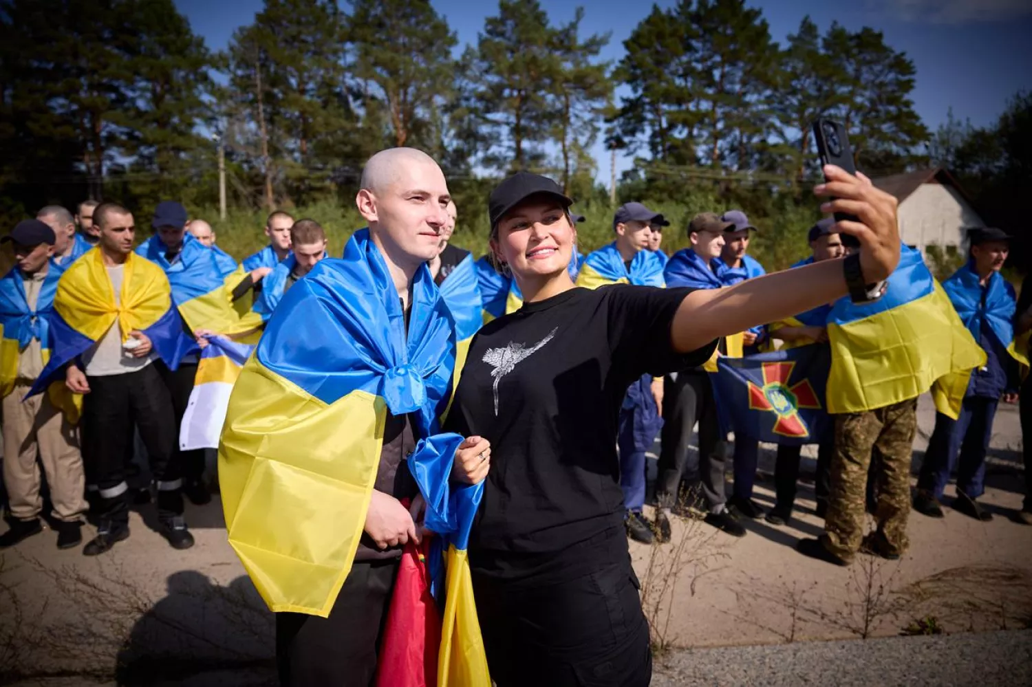 Україна повернула з російського полону 103 військових. Фото зі сторінки Володимира Зеленського