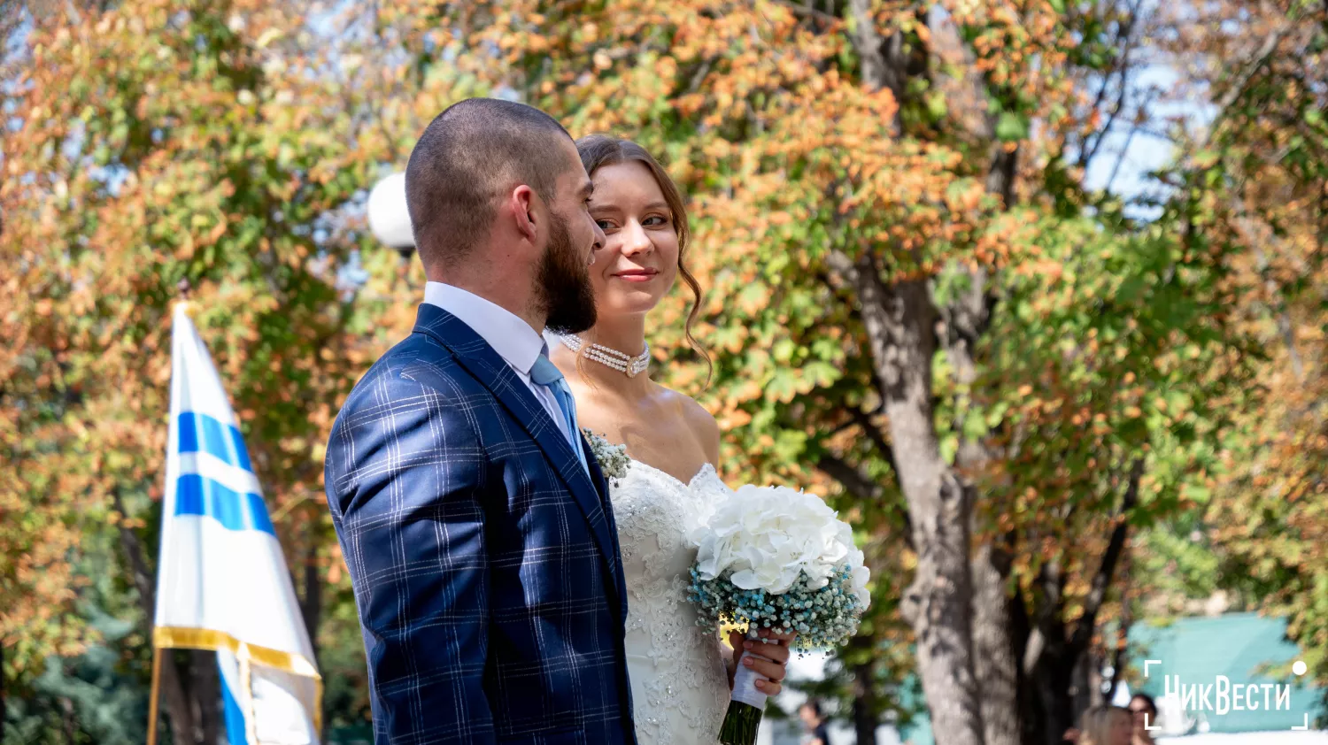 A wedding during the Mykolaiv Day celebrations. Photo «MykVisty"