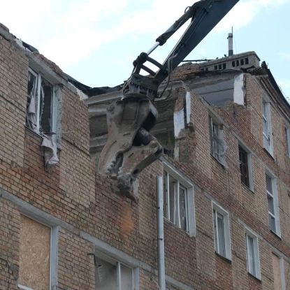 Construction works on the territory of the building at Pograchyna Street, 43, photo: «MykVisti"