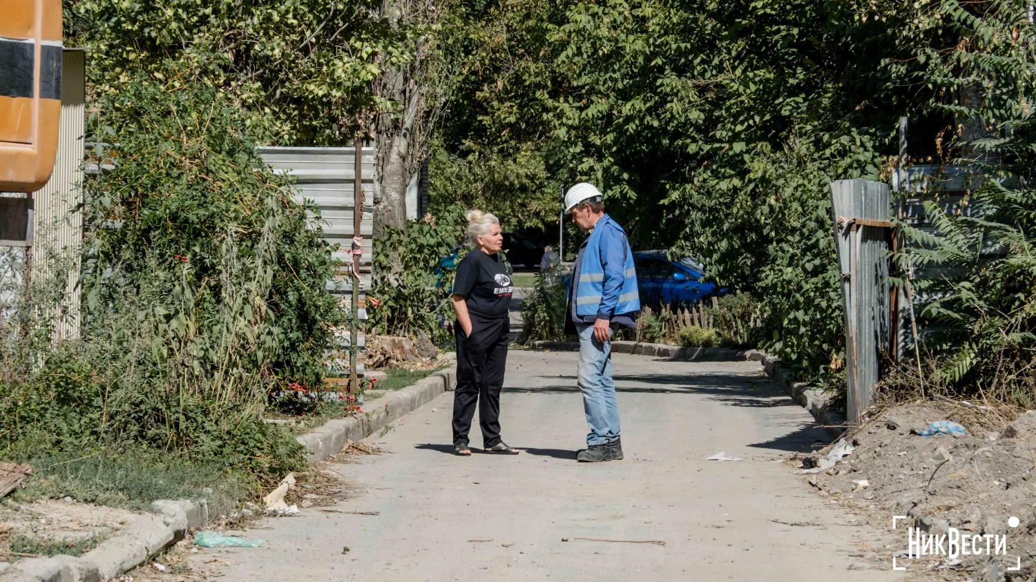 Builders began demolishing the house at 43 Pogranichnaya Street in Mykolaiv, photo: «NikVesti"