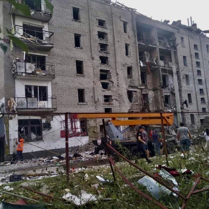 A view of a house in Voznesensk immediately after the Russian «Caliber» was hit on August 20, 2022. Archive photo «NikVesti"