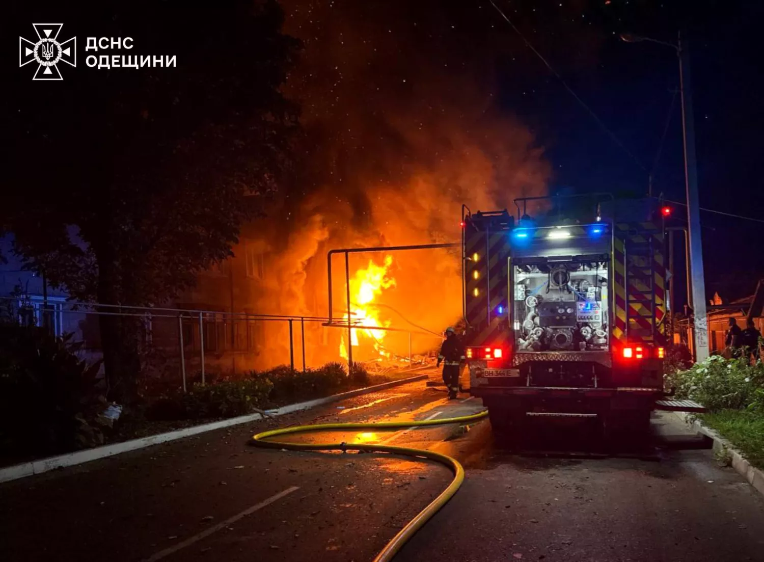 Росіяни в ніч на 27 вересня атакували Ізмаїл. Фото: ДСНС Одещини