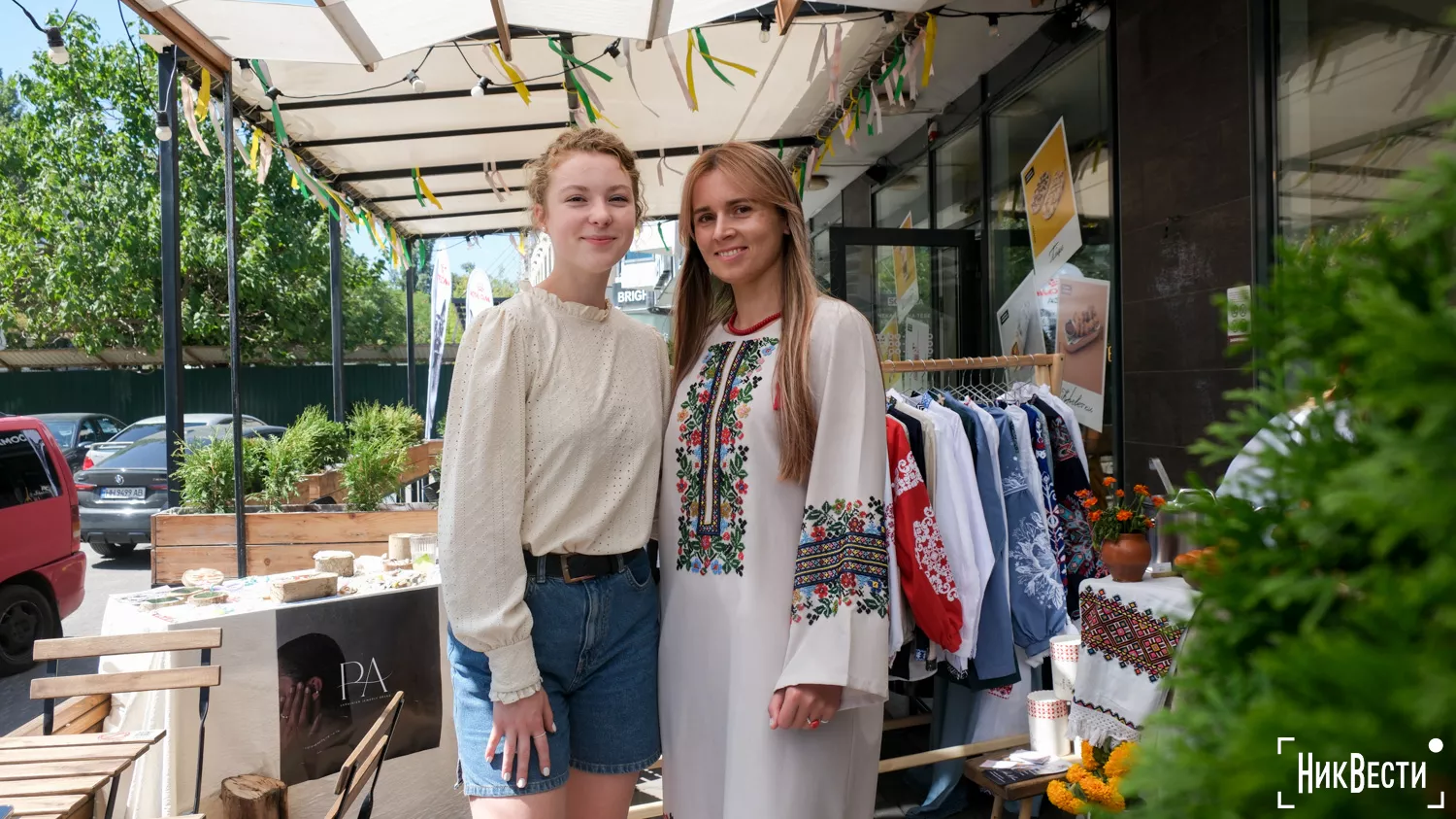 Market for Independence Day at the «Alternative» coffee shop, photo «NikVesti"