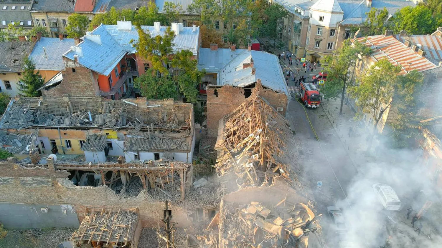 Наслідки ворожої атаки по Львову. Фото з Telegram