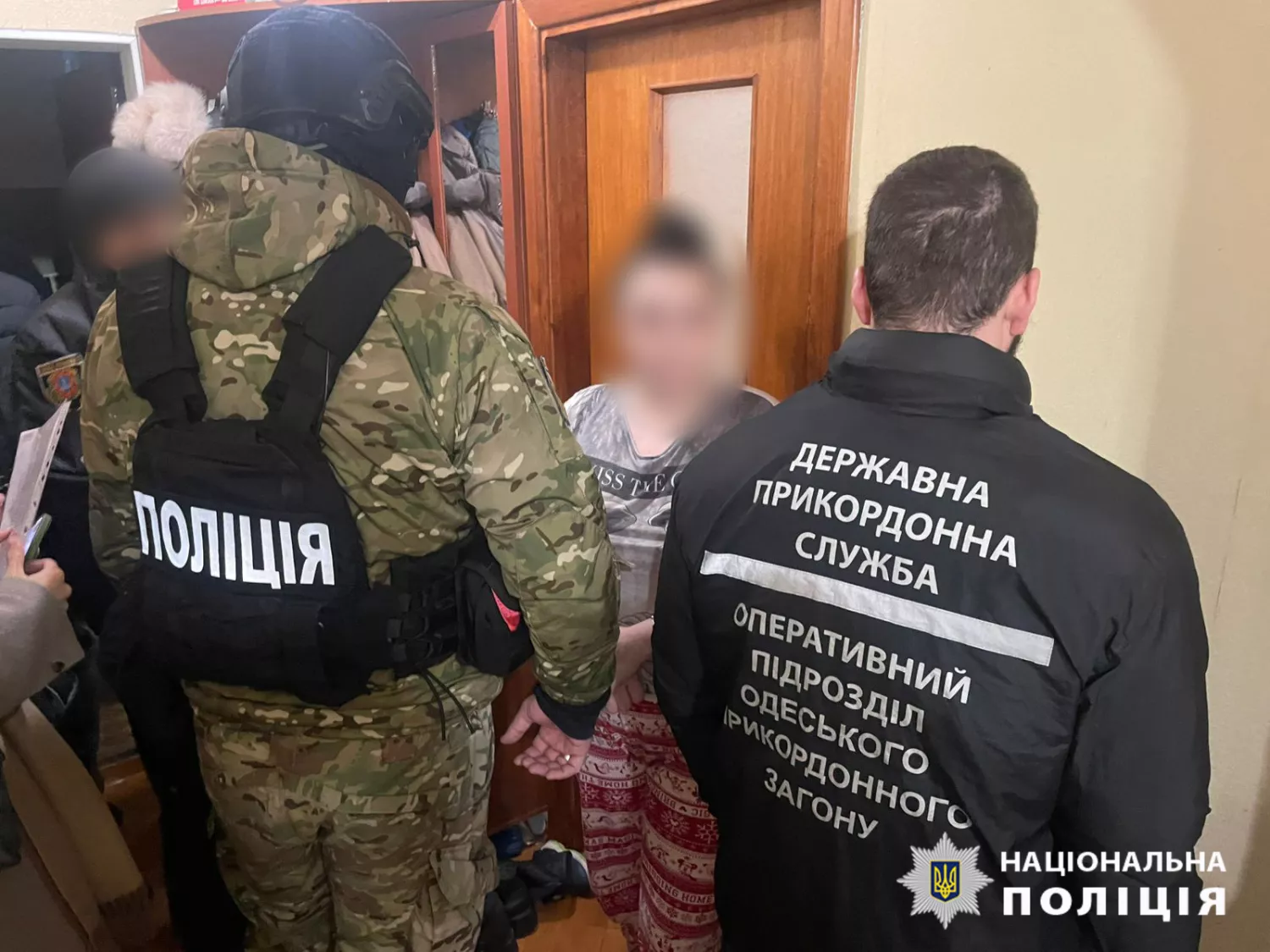 Одеситку затримали за вербування дівчат для проституції, фото: Нацполіція