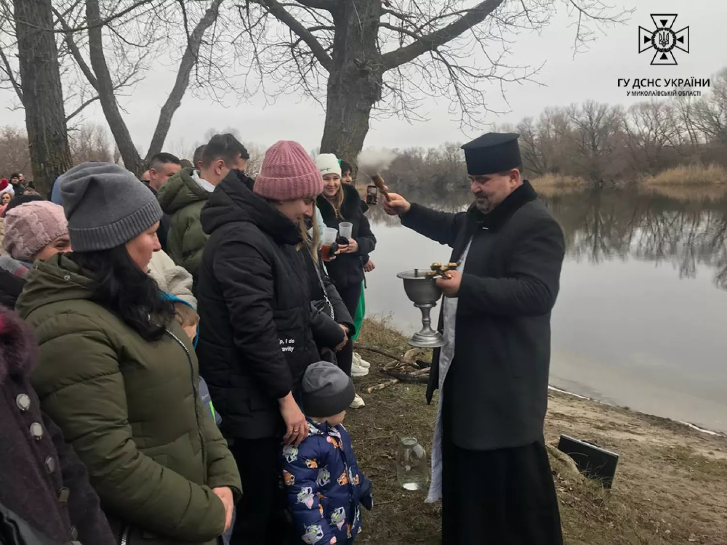 Миколаївці святкують Водохреща, архівне фото: ДСНС Миколаївщини