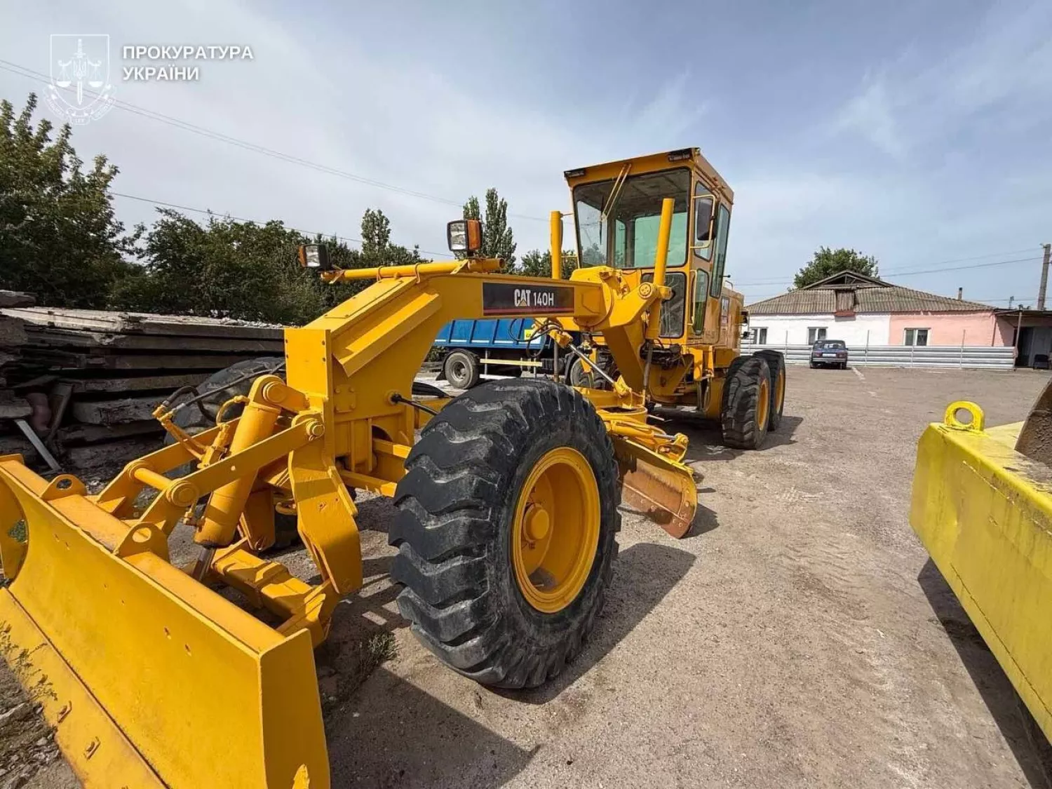 На Миколаївщині міська влада купила несправний автогрейдер за ₴2 млн. Фото: Обласна прокуратура