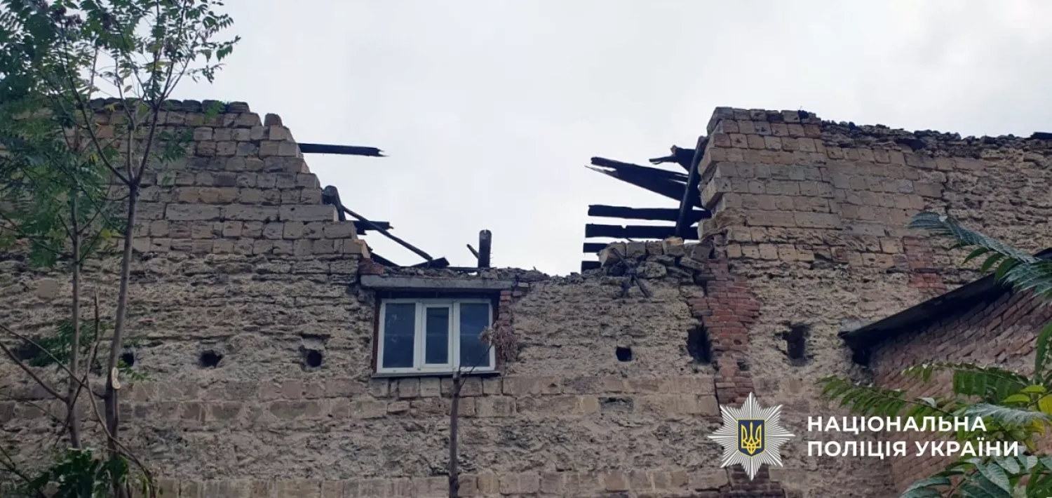 Наслідки обстрілу Херсонщини. Фото: Нацполіція
