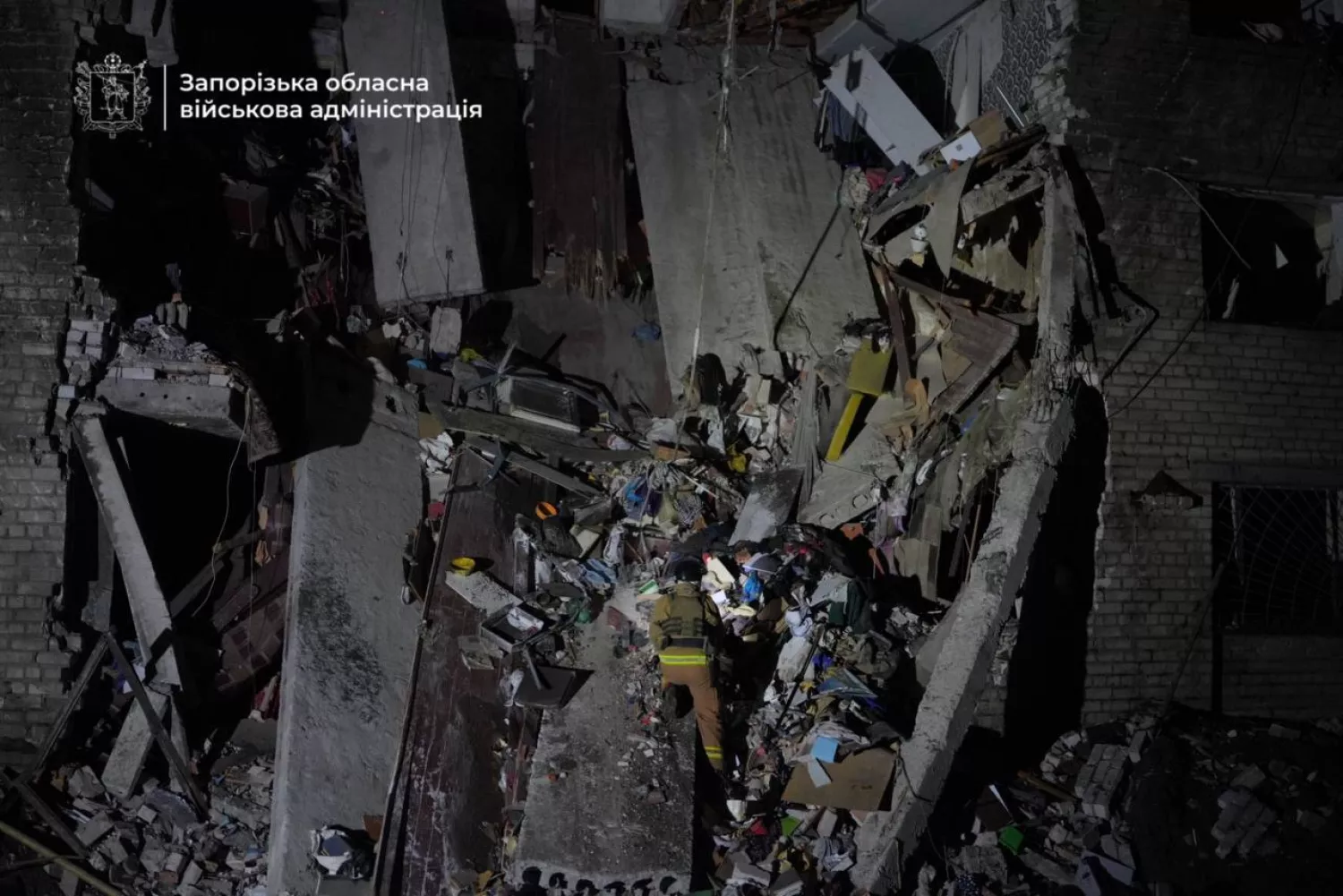 Наслідки обстріл Запоріжжя. Фото: Запорізька ОВА