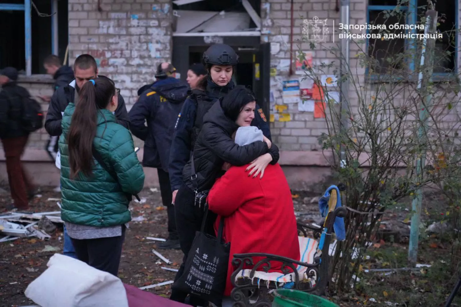 Наслідки обстріл Запоріжжя. Фото: Запорізька ОВА