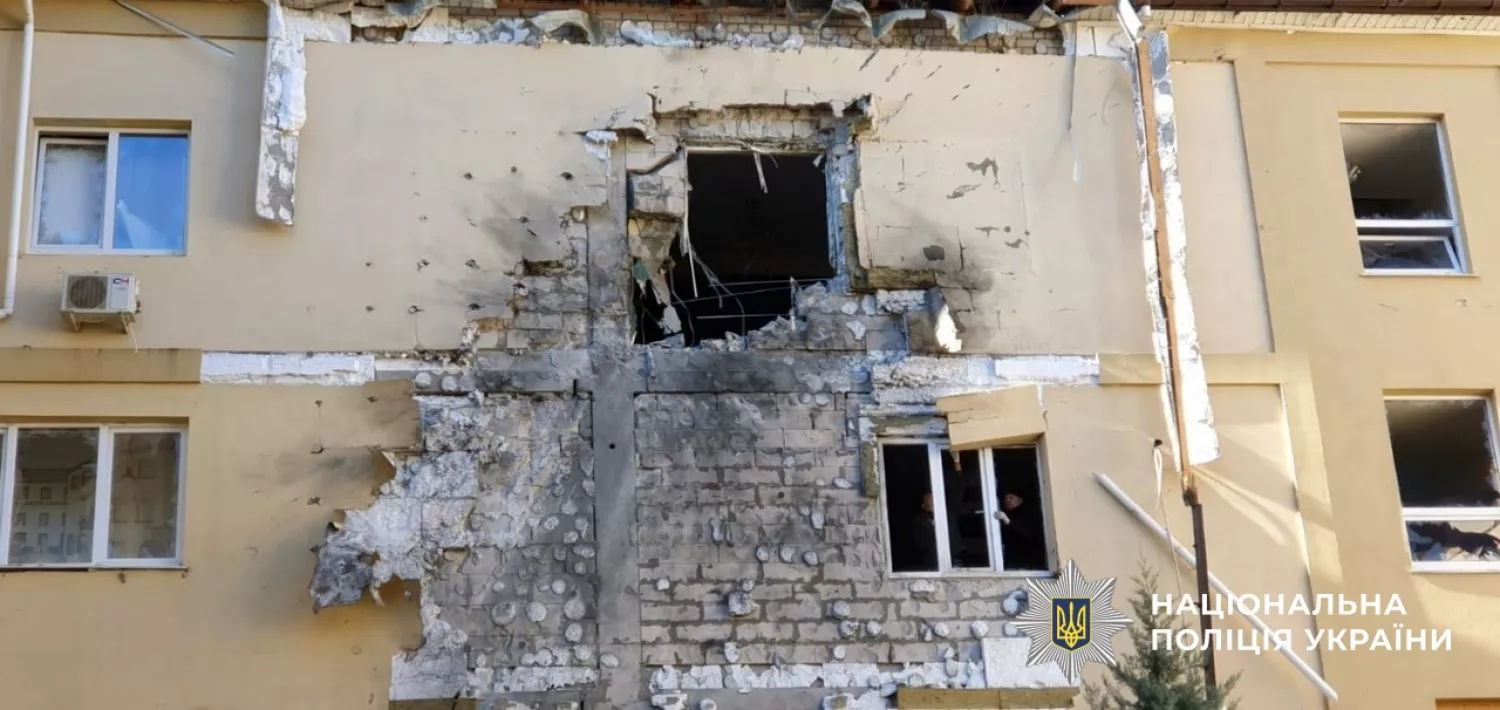 Наслідки обстрілу Херсонщини. Фото: Нацполіція