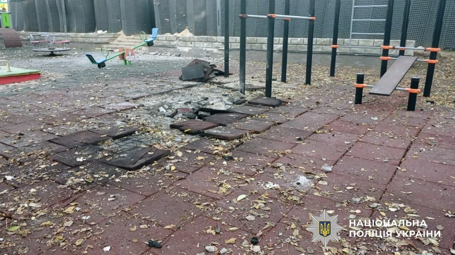 Наслідки обстрілу Херсонщини. Фото: Нацполіція