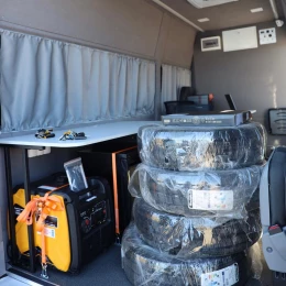 Громади Миколаївщини отримали соціальні автомобілі та мобільні ЦНАПи від Данії та ООН. Фото: Іван Кухта