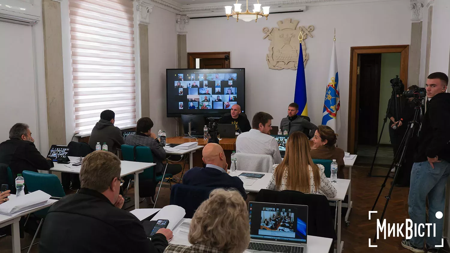 Міськрада Миколаєва затвердила щомісячну виплату вчителям за роботу в умовах війни. Фото: «NikVesti»