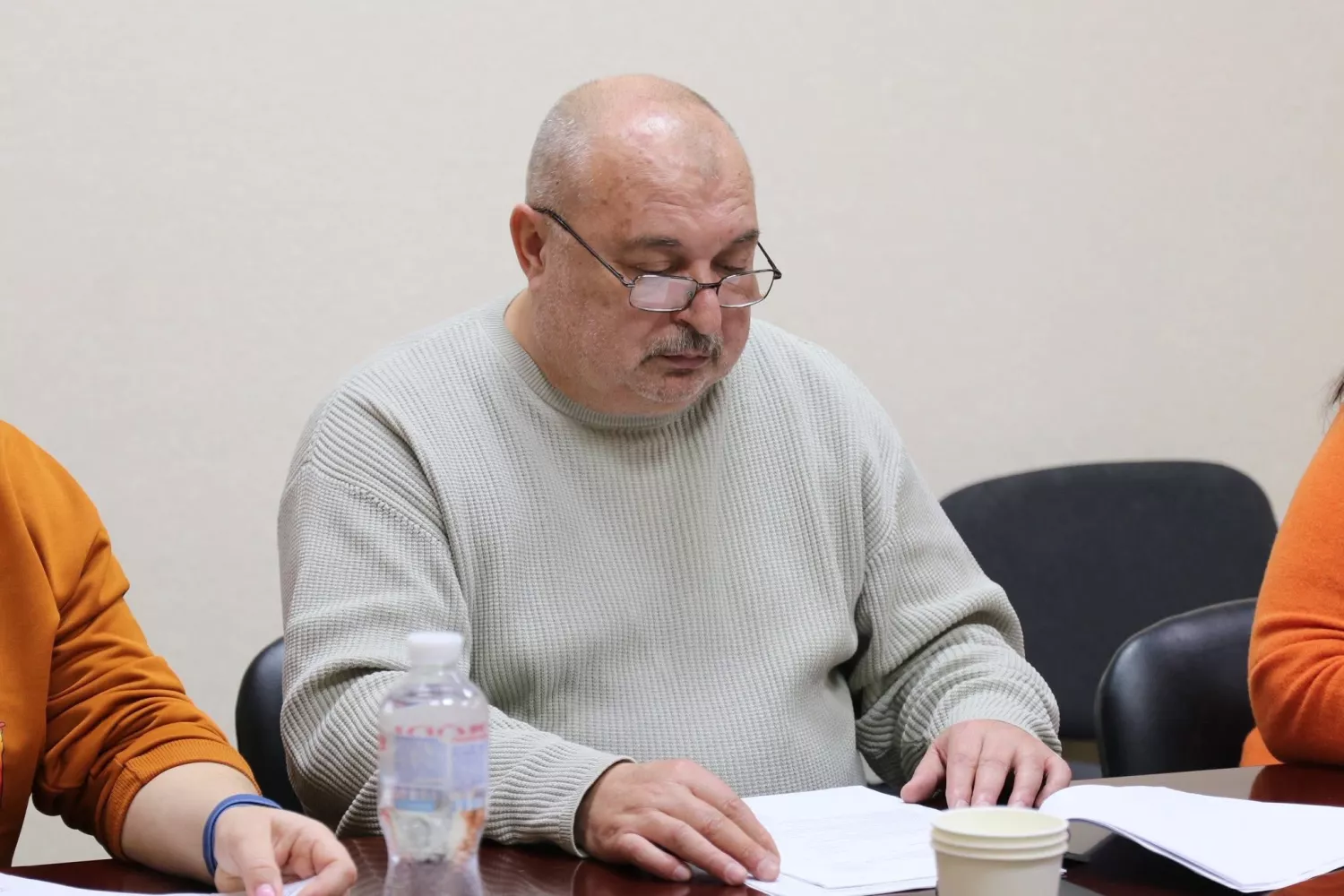 Засідання спеціальної комісії Миколаївської обласної ради з питань надання адресної грошової допомоги. Фото: Миколаївська обласна рада