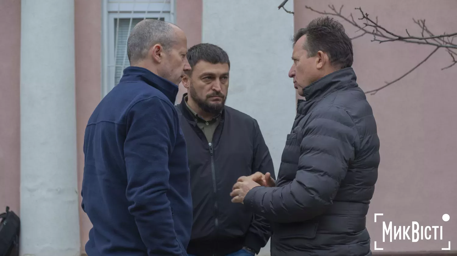 За проєктом DESHU у Миколаївську обласну клінічну лікарню передали сонячну електростанцію. Фото: МикВісті