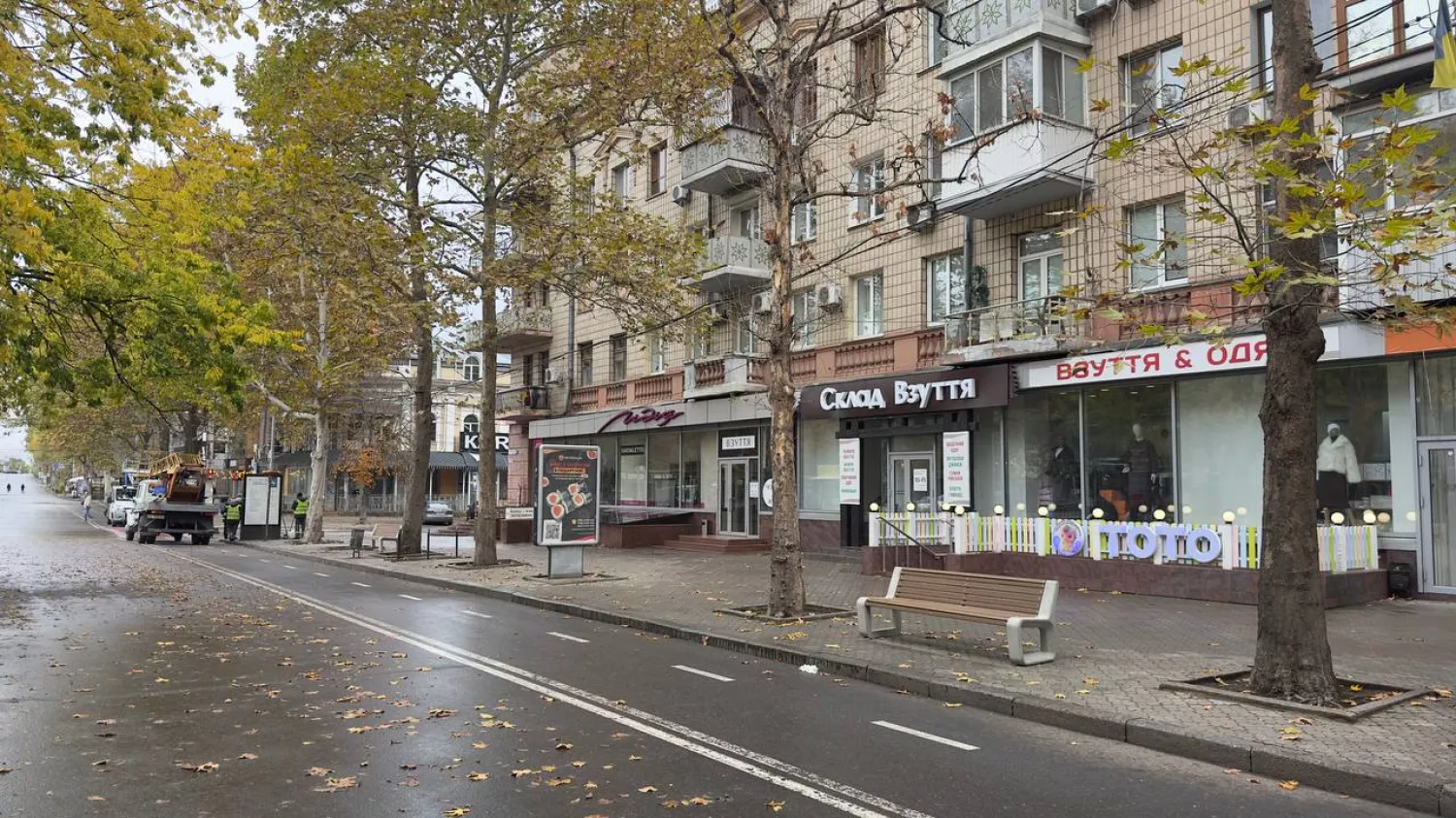 Нові лавки, встановлені на Соборній. Фото: КП 