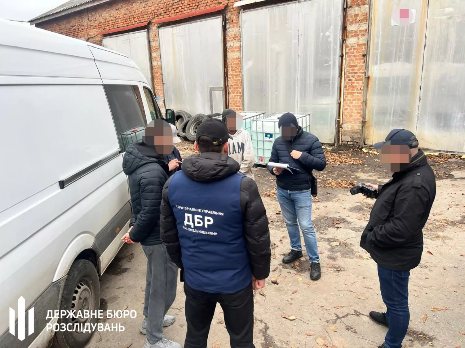 ДБР викрило схему незаконного продажу пального ЗСУ на Миколаївщині. Фото: ДБР