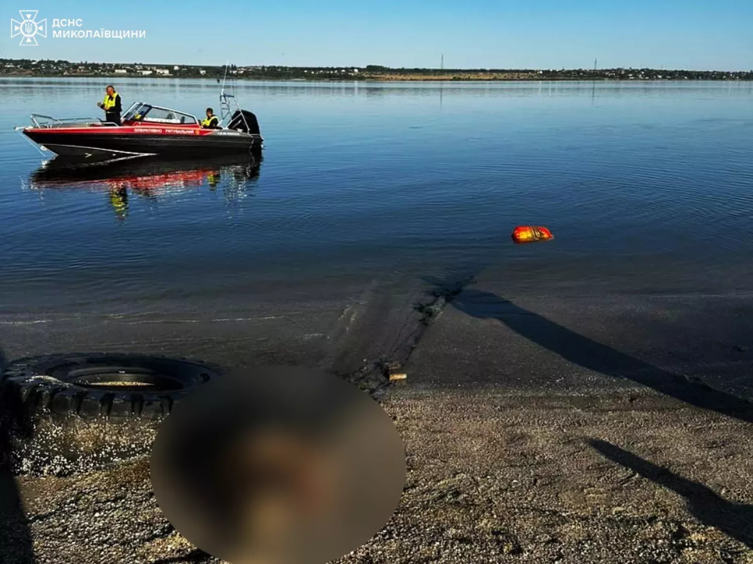 Тіло хлопця знайшли в річці біля Варюшиного. Фото: ДСНС, для ілюстрації