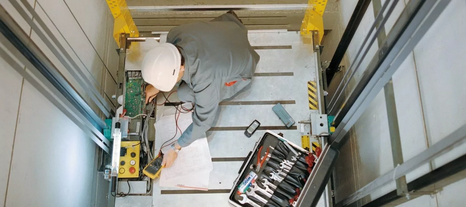 У Південноукраїнську хочуть відремонтувати три ліфти на суму понад 1,8 мільйона гривень, Фото: blm.com.ua