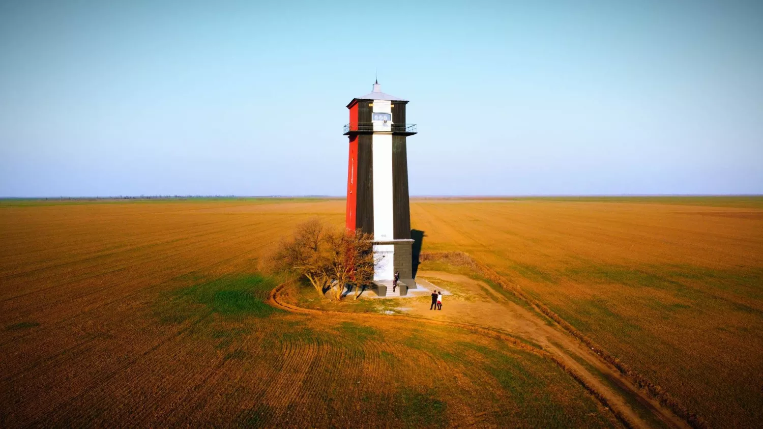 Хаблівський задній маяк, що розташований на кордоні Херсонської й Миколаївської областей, між селами Лупарево та Олександрівка. Фото: Євген Улицький