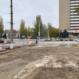 Ремонт тротуару по Центральному проспекту, листопад 2021 року, фото Департаменту ЖКГ Миколаєва