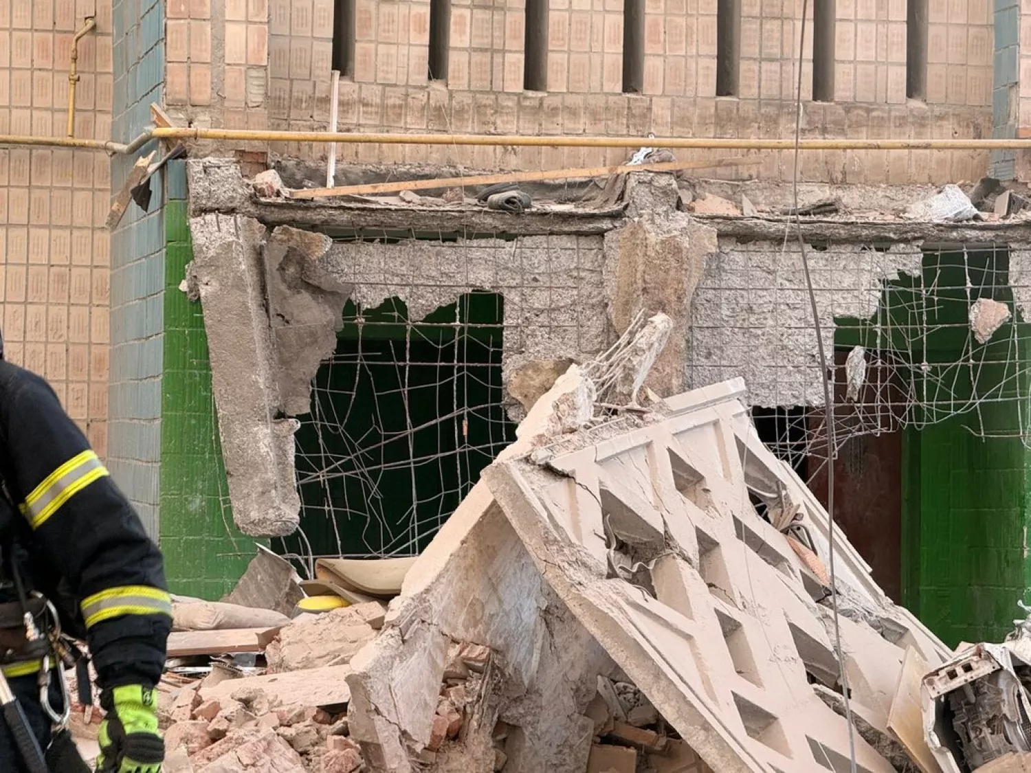 Наслідки російського обстрілу Тернополя. Фото: «Суспільне Тернопіль»