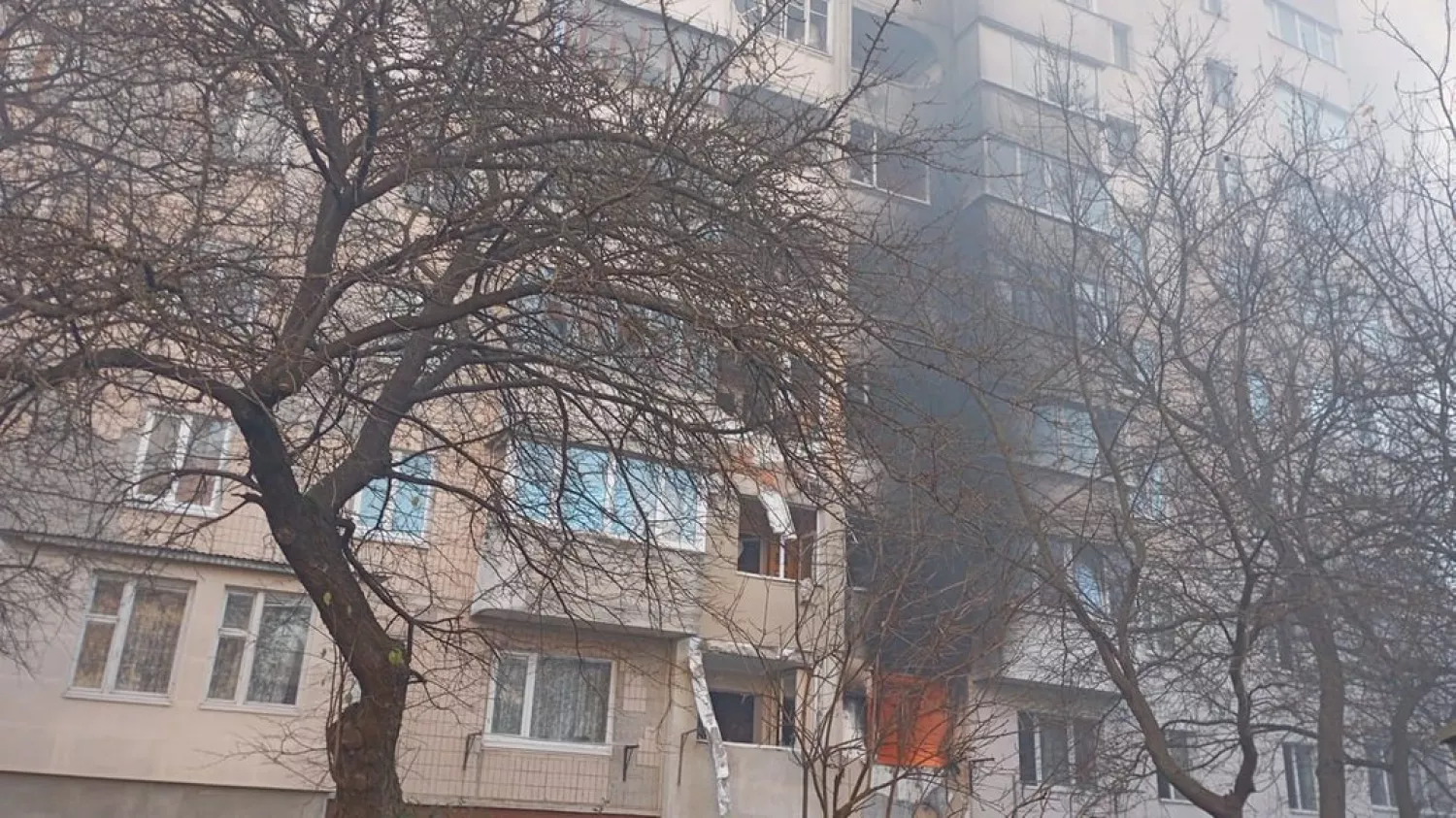 Наслідки російського обстрілу Тернополя. Фото: «Суспільне Тернопіль»